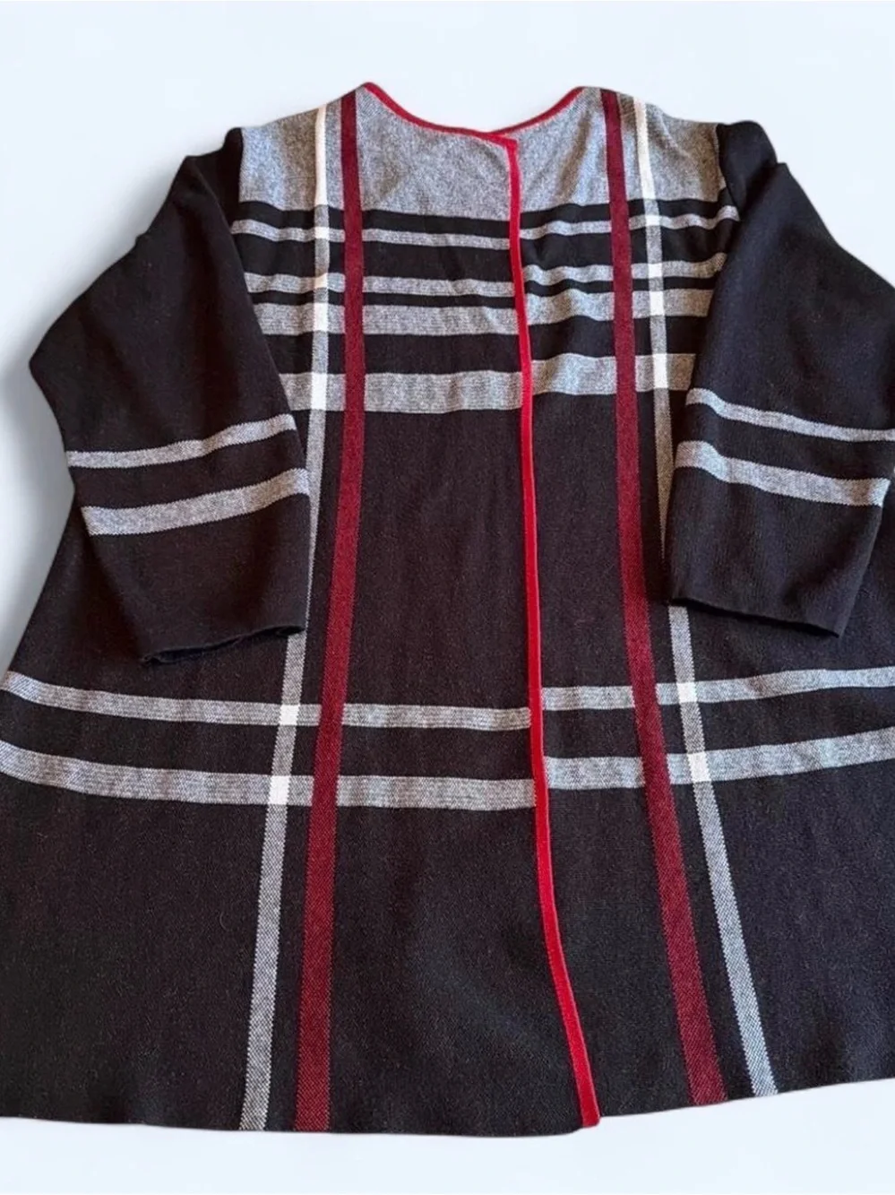 Women’s 2X cardigan by KASPER. Black/red/gray spacious plaid, cotton blend.